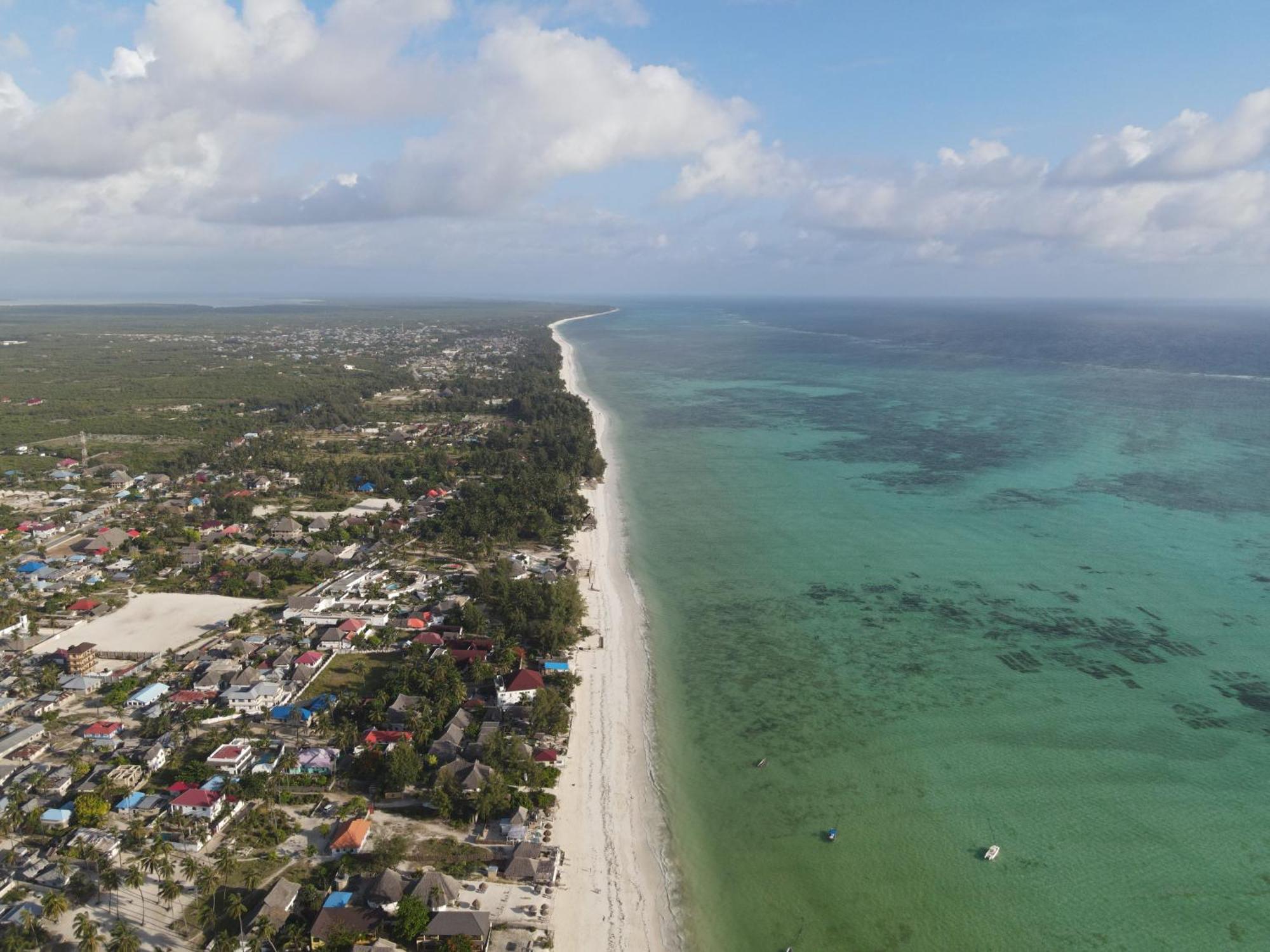 Отель Blooming Zanzibar Джамбиани Экстерьер фото
